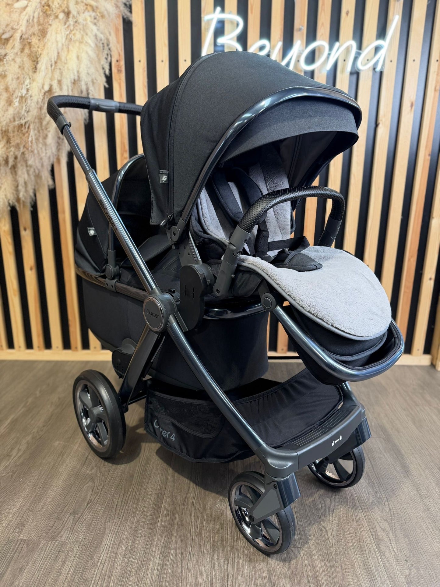 PRE LOVED Babystyle Oyster4 Tandem Bundle - Carbonite