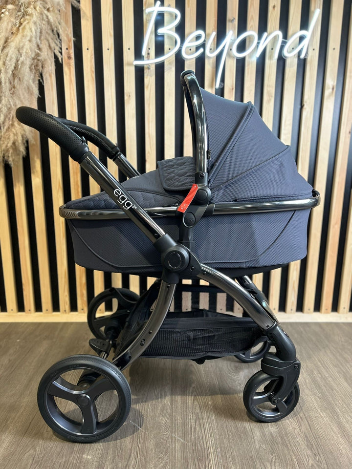 EX DISPLAY egg3 Pushchair + Carrycot UNRELEASED COLOUR - Eclipse Grey