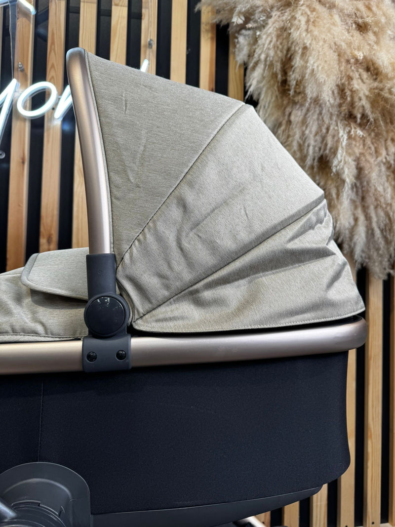 PRE LOVED Oyster 3 Pram & Pushchair - Creme Brulee