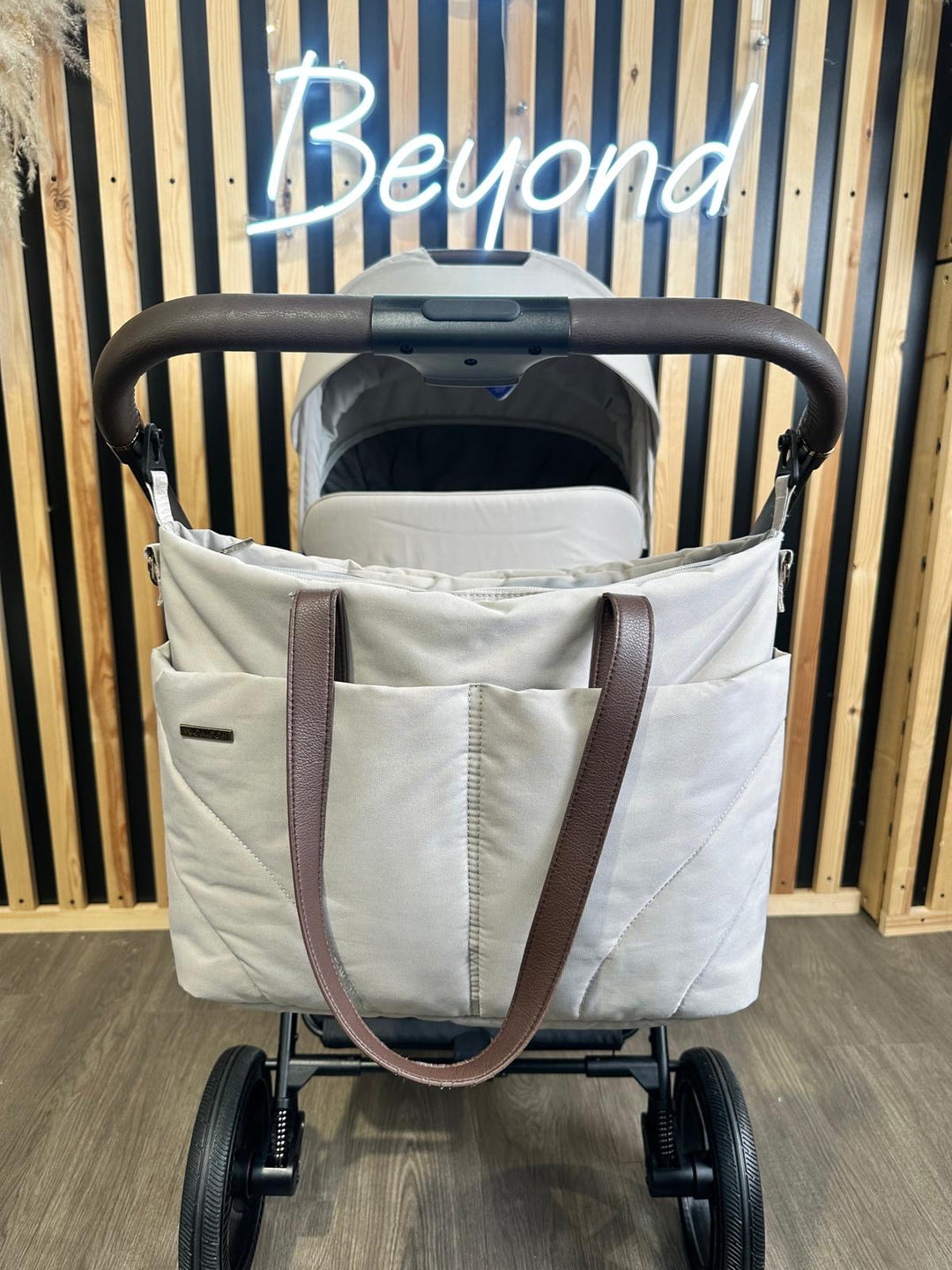 EX DISPLAY Venicci Claro 3in1 Travel System - Vanilla