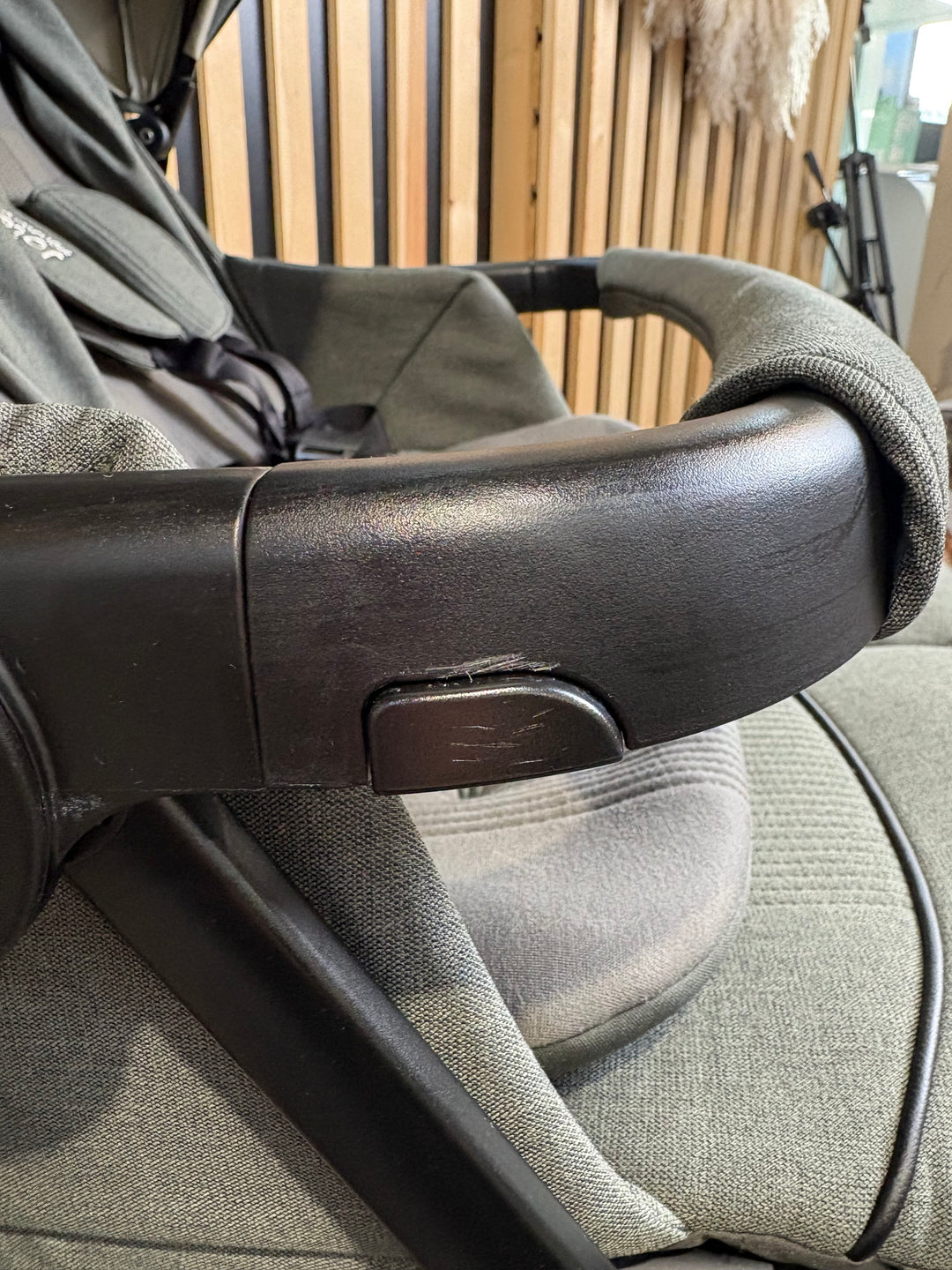 PRE LOVED Joie Estrella Double Stroller - Evergreen