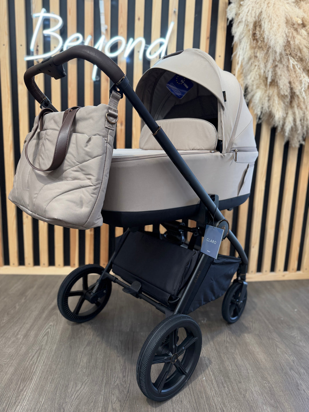 EX DISPLAY Venicci Claro 3-in-1 Pushchair + Tiago 360 Beige Car Seat Bundle - Almond