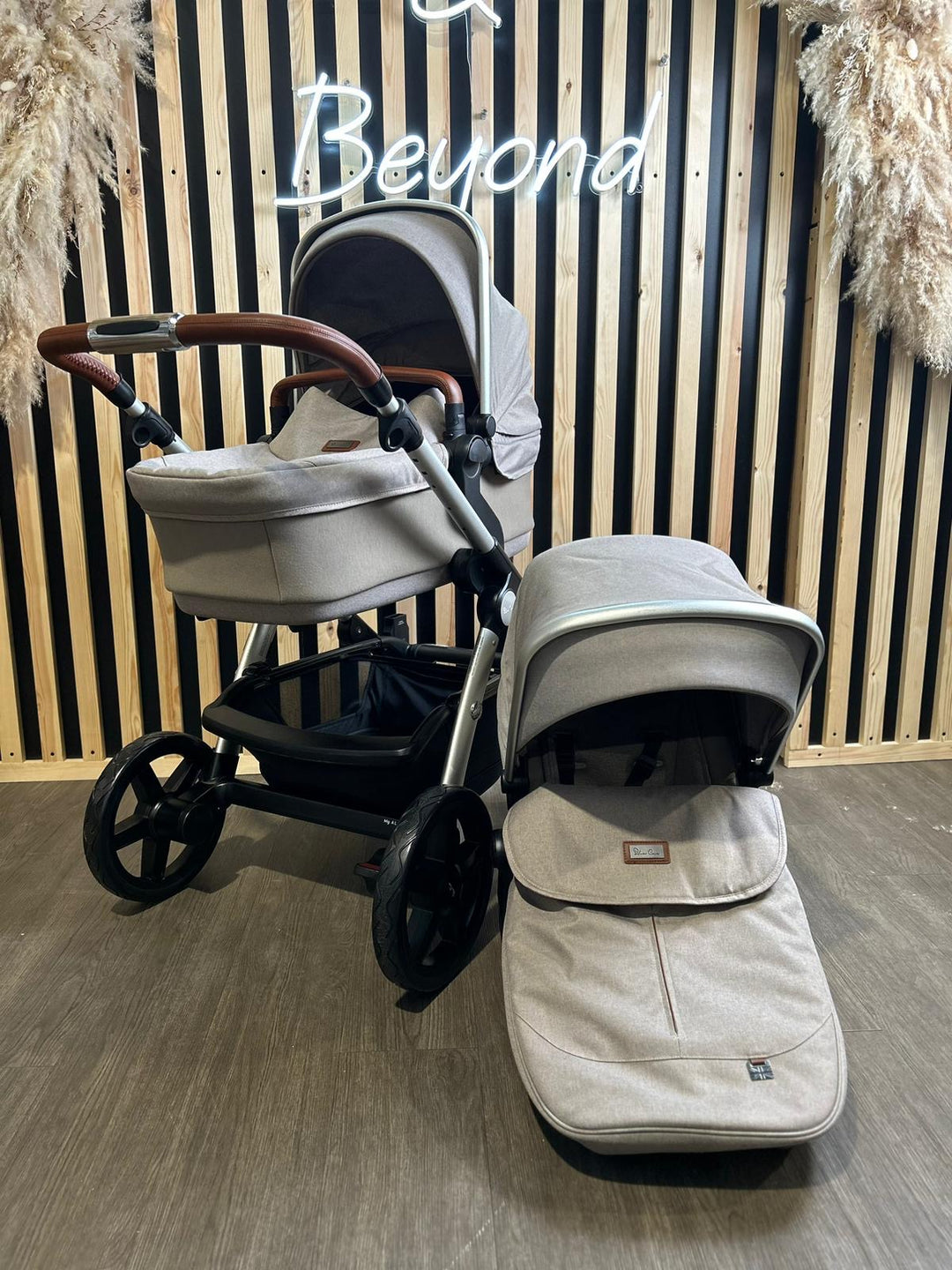 PRE LOVED Silver Cross Wave Travel System - Linen