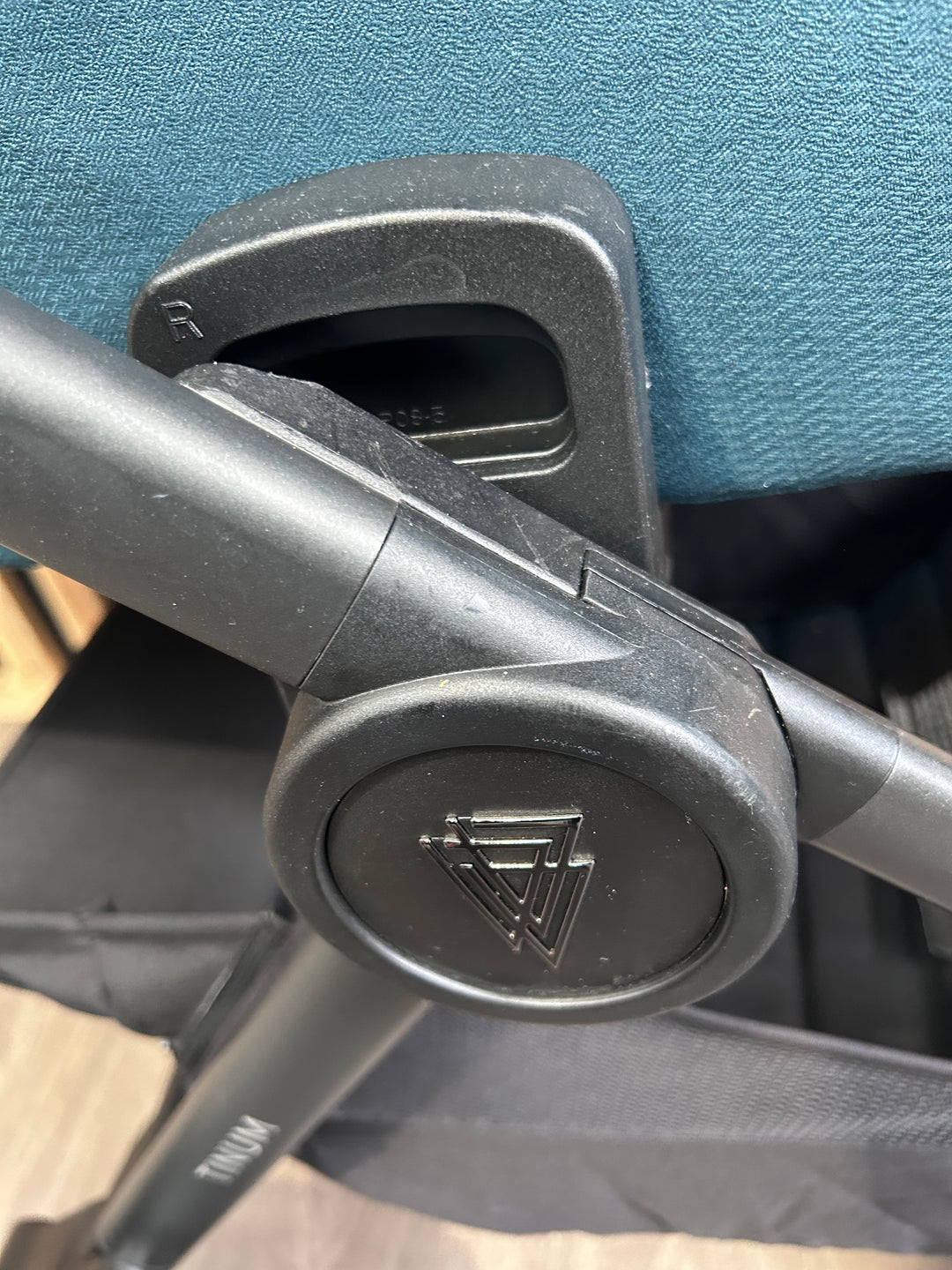 PRE LOVED Venicci Tinum 2.0 Special Edition Travel System - Teal Bay