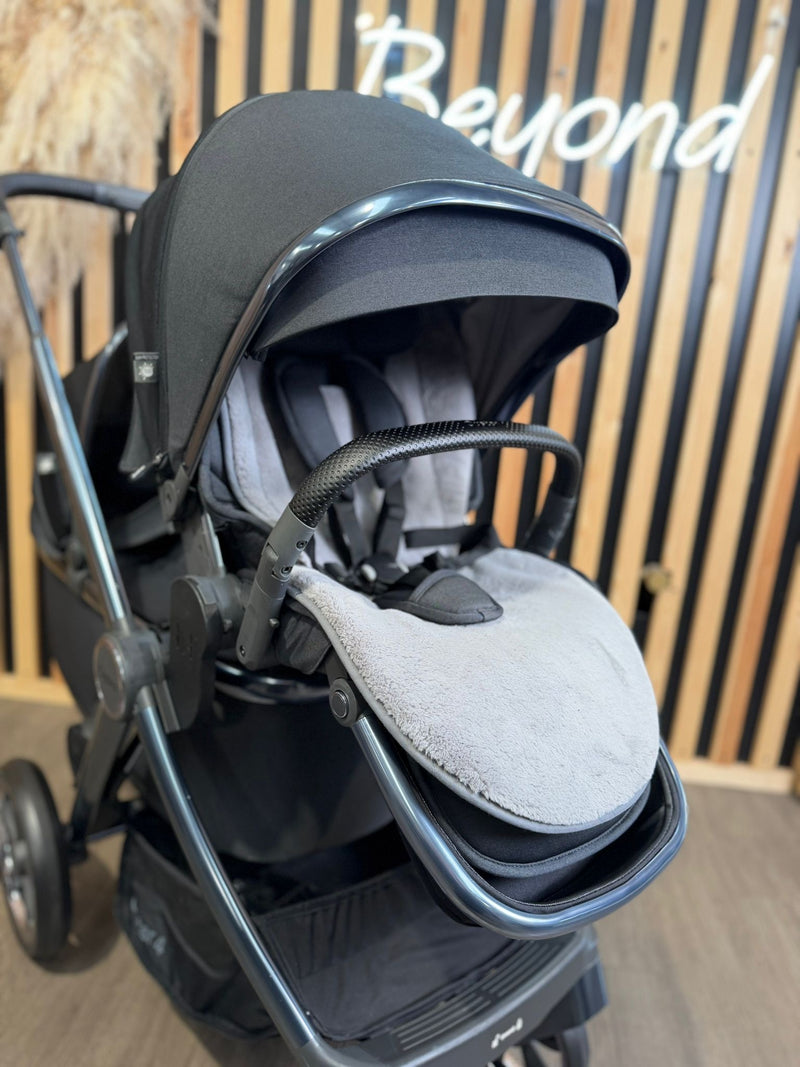 PRE LOVED Babystyle Oyster4 Tandem Bundle - Carbonite