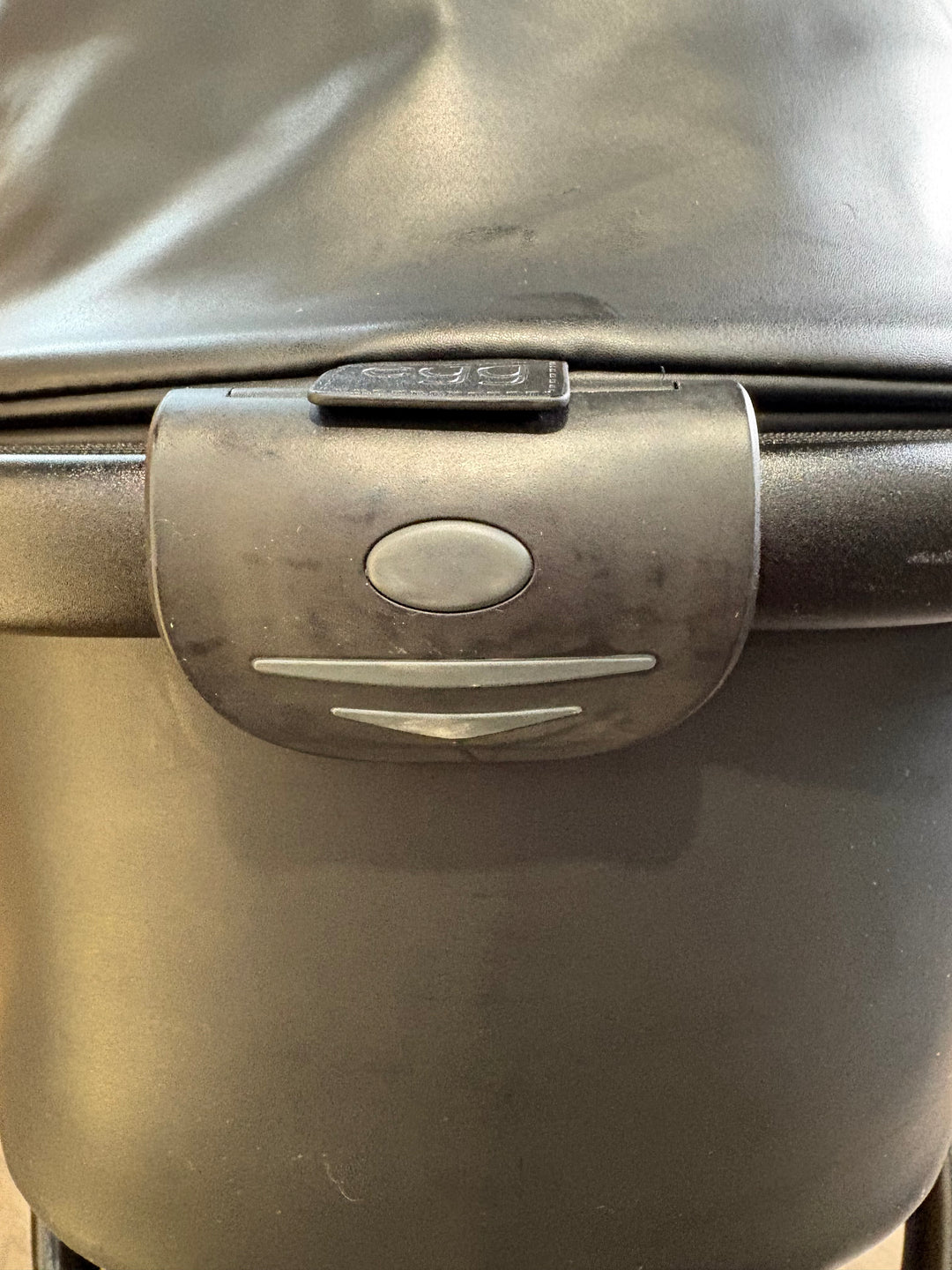 PRE LOVED egg2 Travel System - Stealth