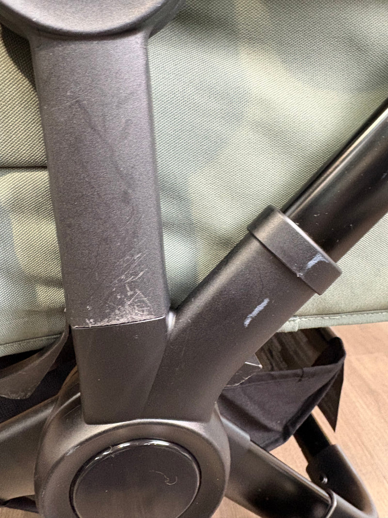 PRE LOVED Bugaboo Donkey5 Duo Travel System - Forest Green