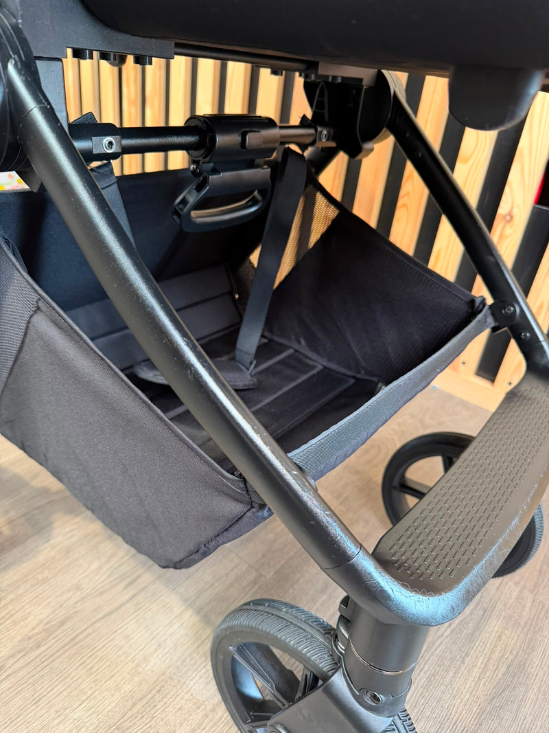PRE LOVED Venicci Claro 2-in-1 Travel System - Forest