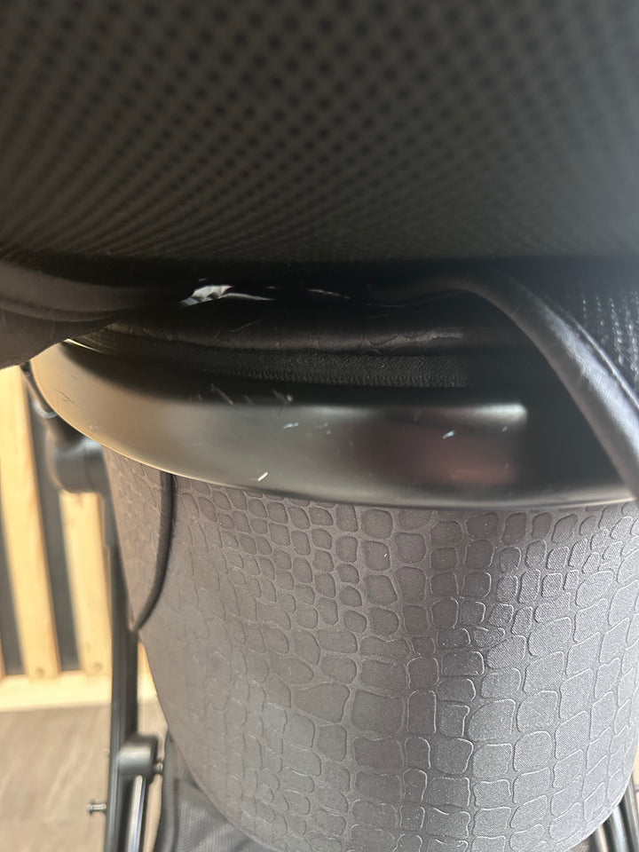 PRE LOVED egg2 Travel System - Jurassic Gold