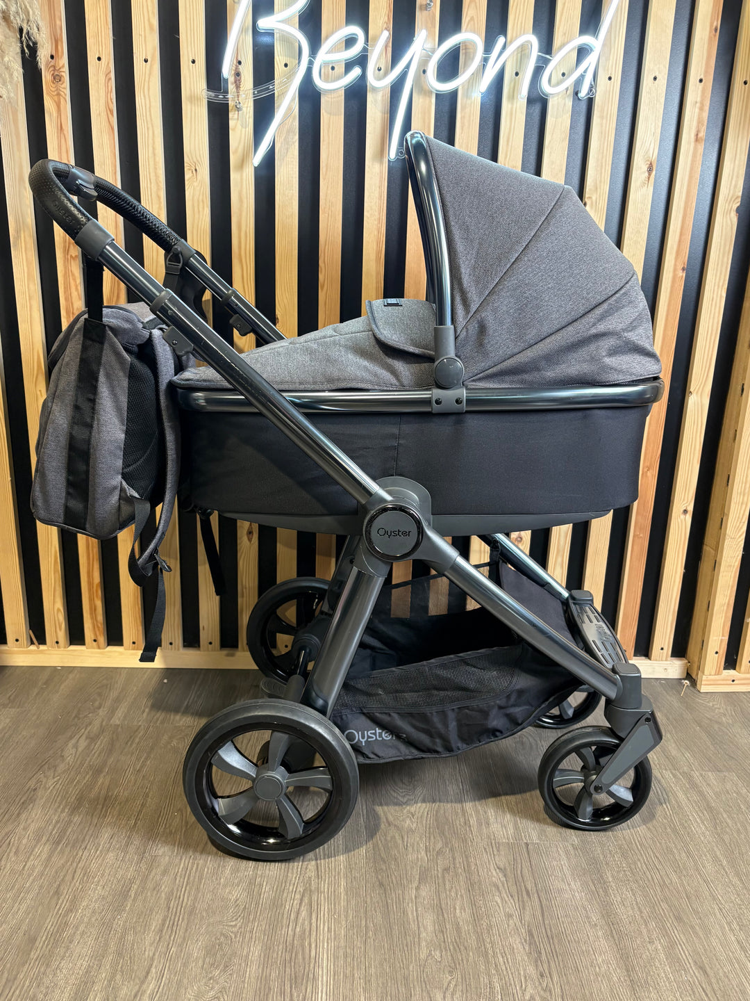 PRE LOVED Babystyle Oyster3 Travel System - Fossil