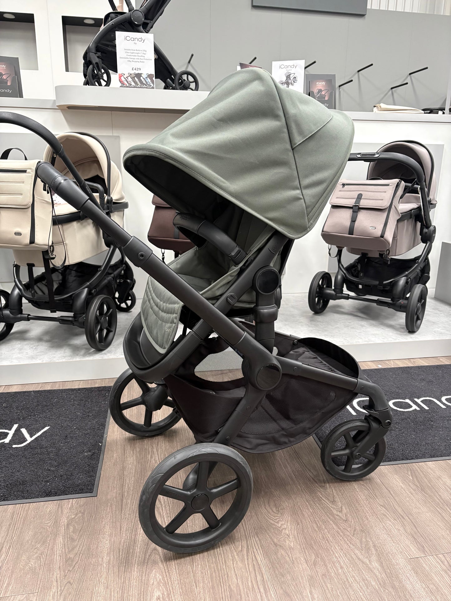 EX DISPLAY Bugaboo Fox 5 Renew Complete Pushchair - Forest Green