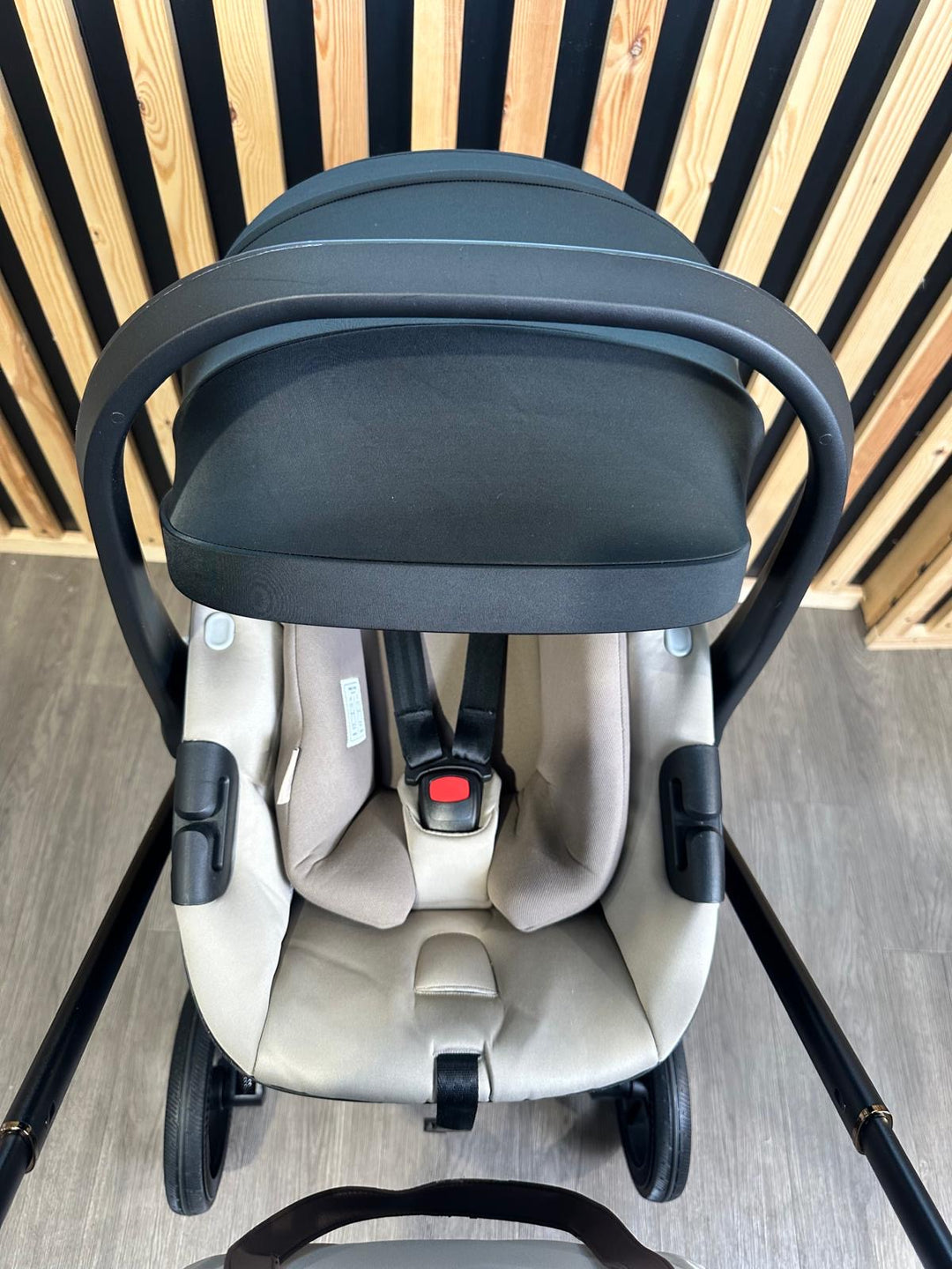 EX DISPLAY Venicci Claro 3in1 Travel System - Vanilla