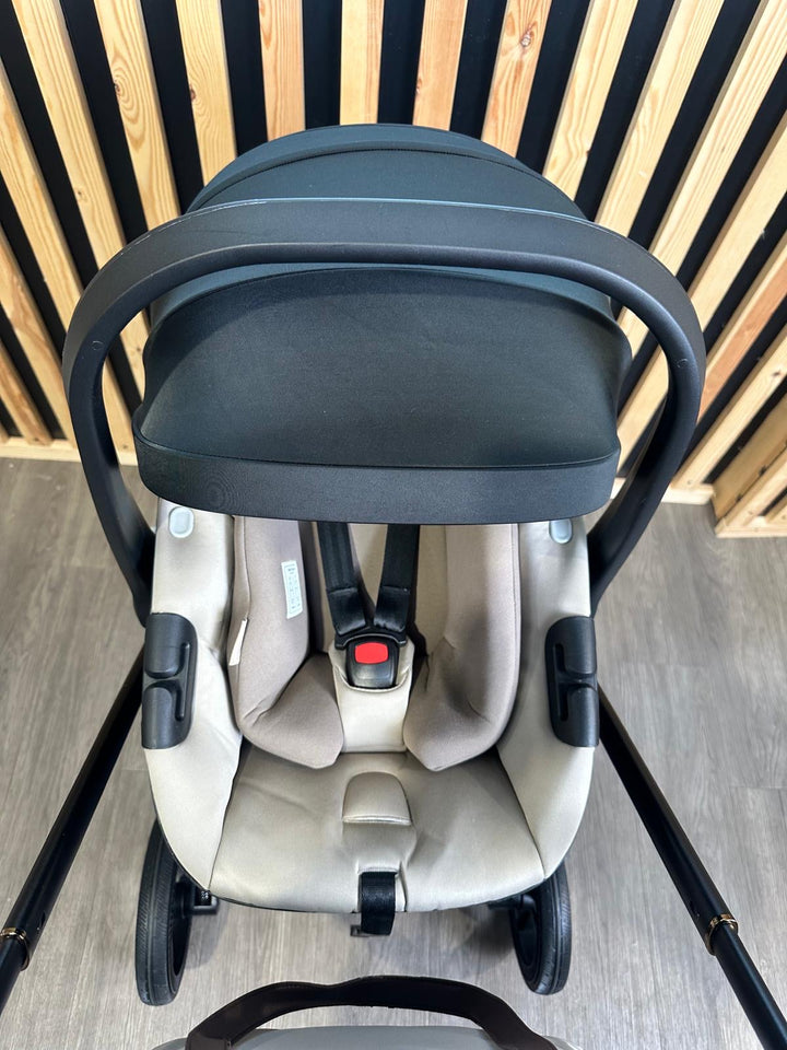 EX DISPLAY Venicci Claro 3in1 Travel System - Vanilla