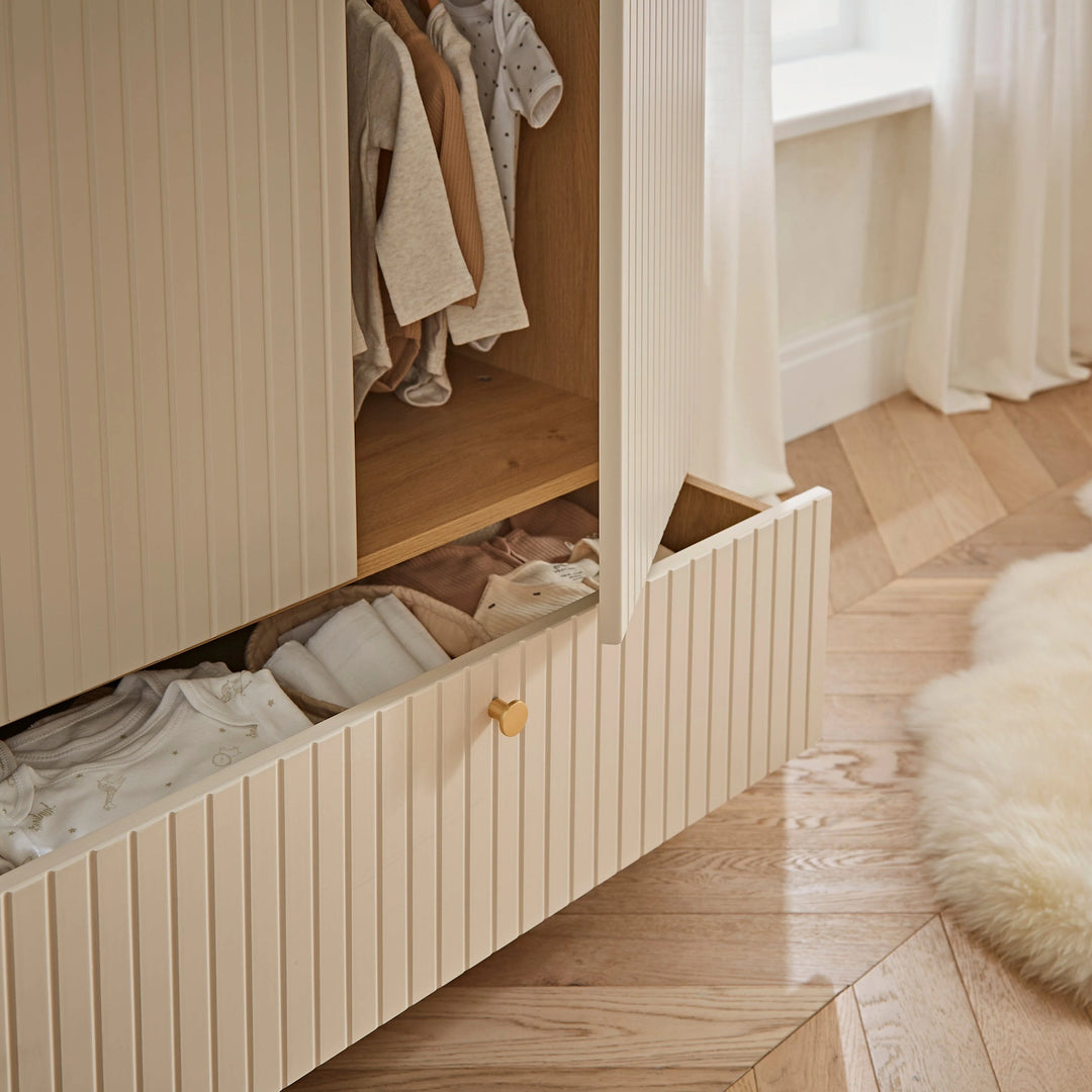 CuddleCo Remi 3 Piece Nursery Furniture Set - Oak & Cashmere