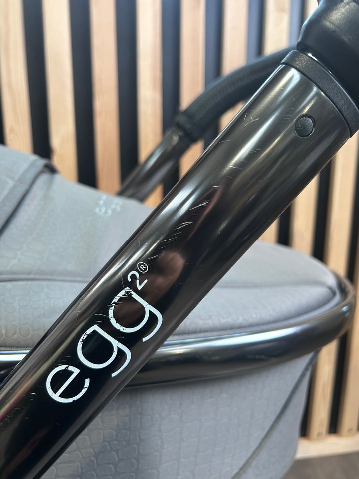 PRE LOVED egg2 Travel System - Jurassic Grey