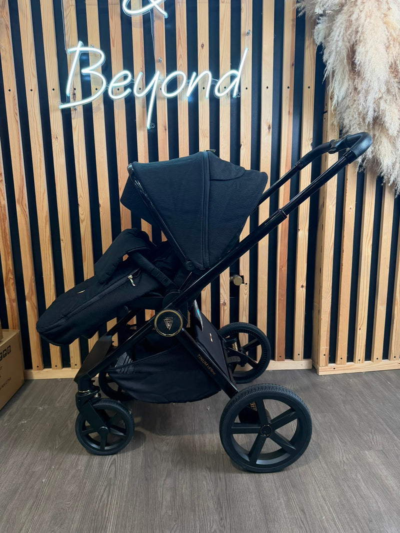 PRE LOVED Venicci Tinum Upline 2-in-1 Travel System - All Black