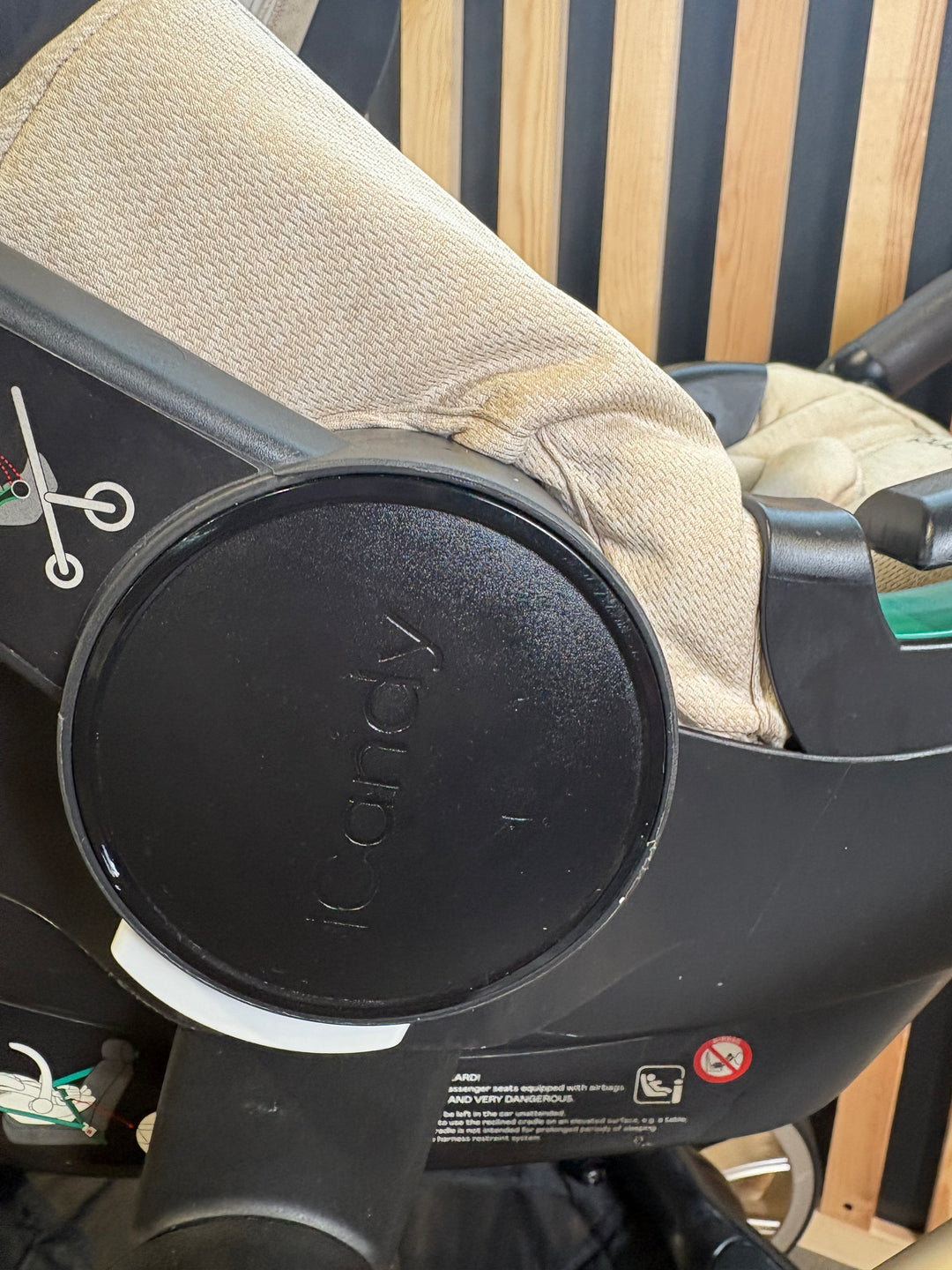 PRE LOVED iCandy Peach 7 w/ Cocoon Car Seat Travel System - Biscotti