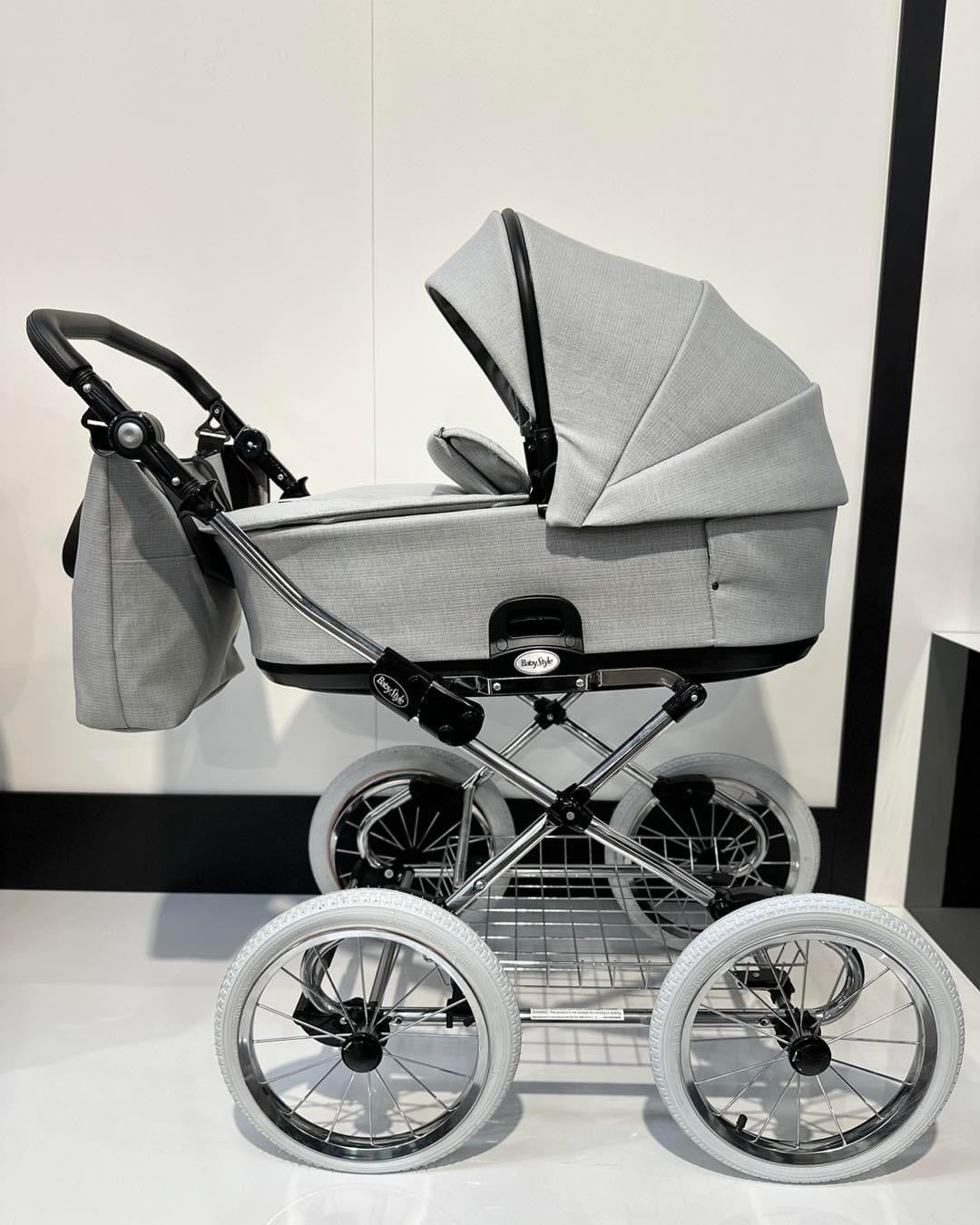 EX DISPLAY Babystyle Prestige Vogue Classic 3in1 + Isofix Base Travel System - Flint Inc x2 Full Sets Of Wheels