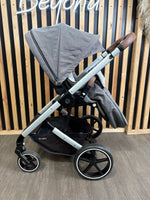 PRE LOVED Cybex Balios 2-in-1 Travel System - Manhattan Grey