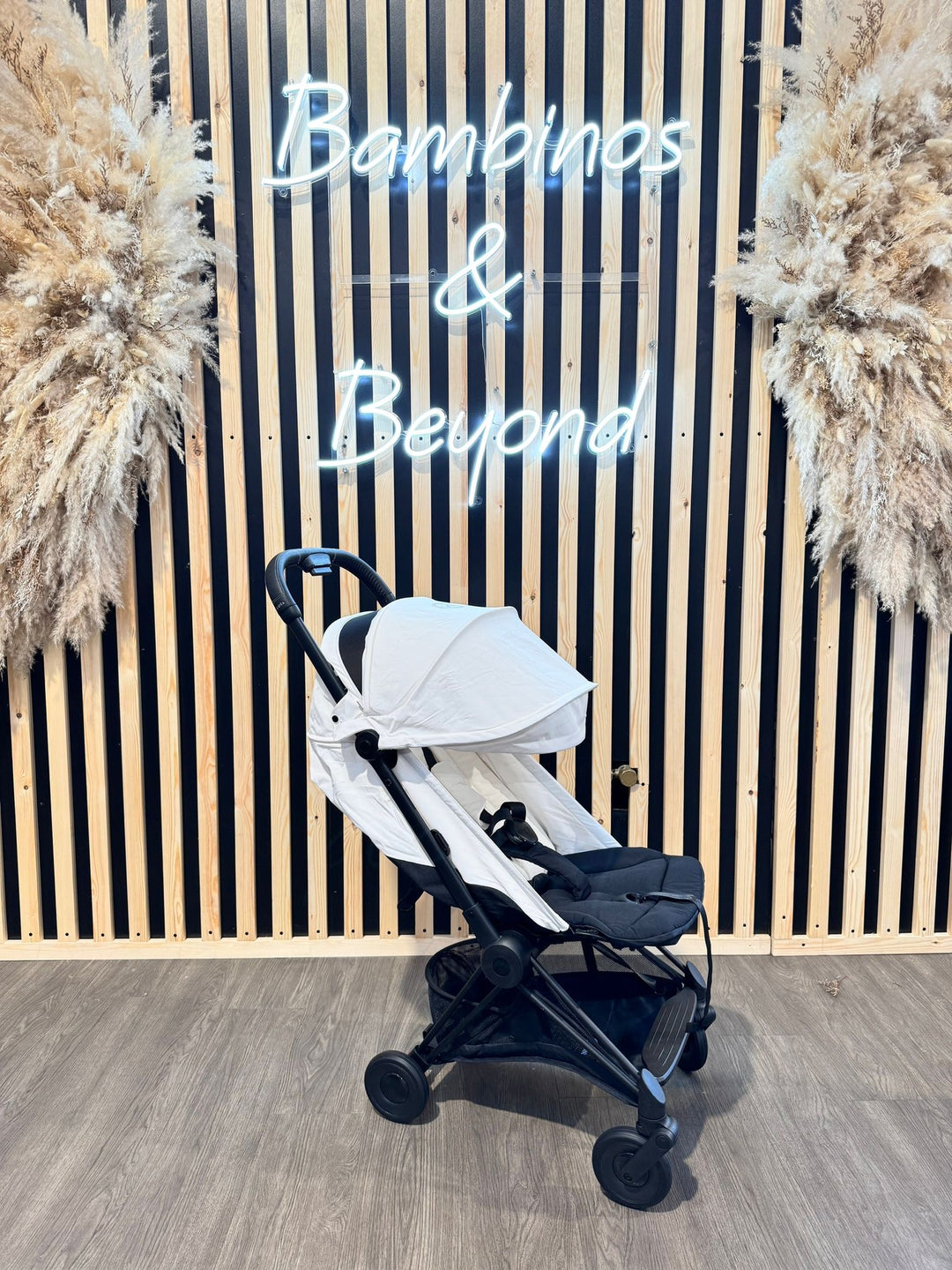 EX DISPLAY Cybex Coya - Off White/Matt Black