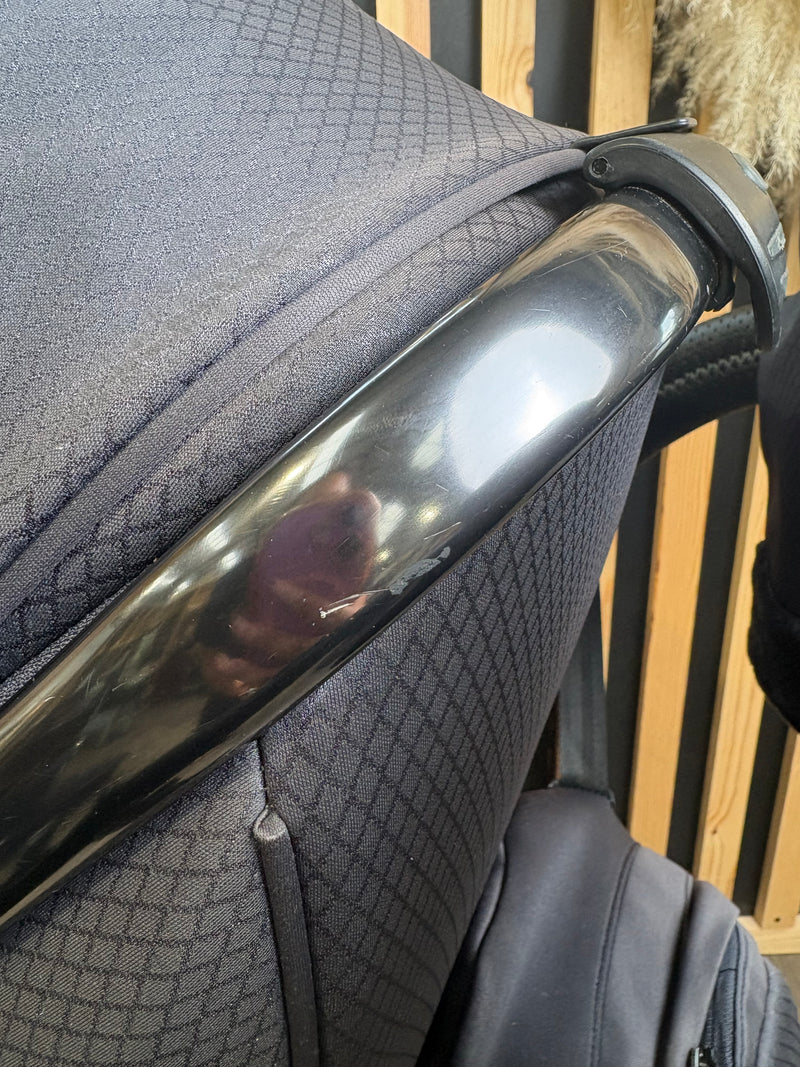 PRE LOVED egg3 Travel System - Celestial