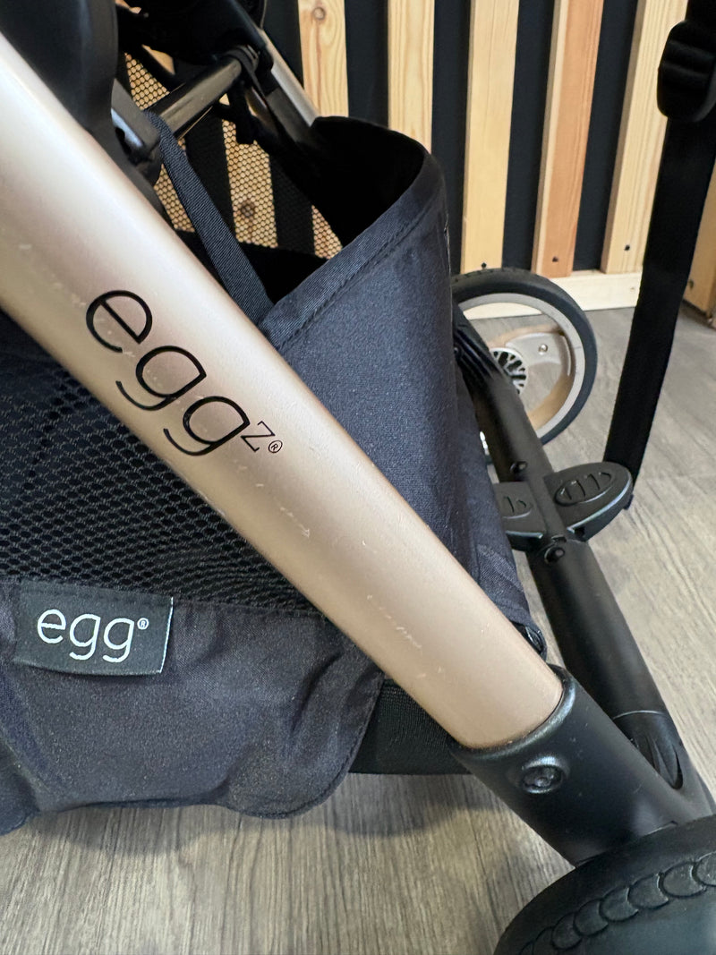 PRE LOVED eggZ Stroller + Accessories - Feather