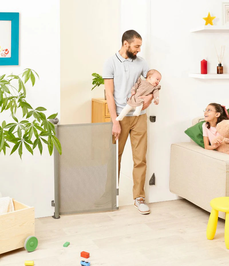 Babymoov Safe & Roll Retractable Safety Gate