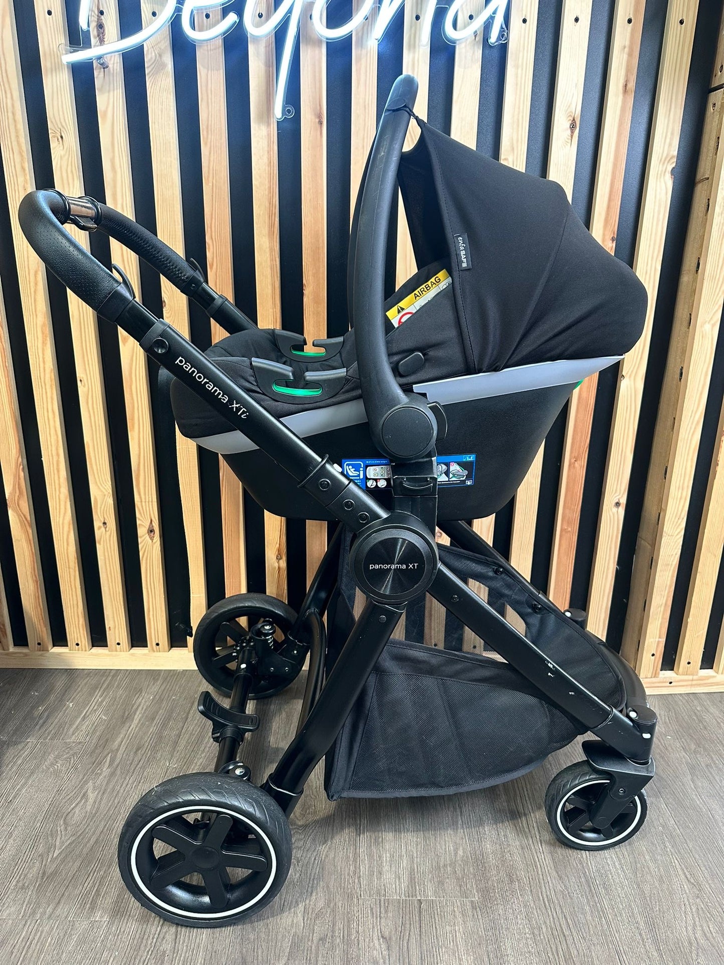PRE LOVED Panorama XTI Travel System - Fern Green