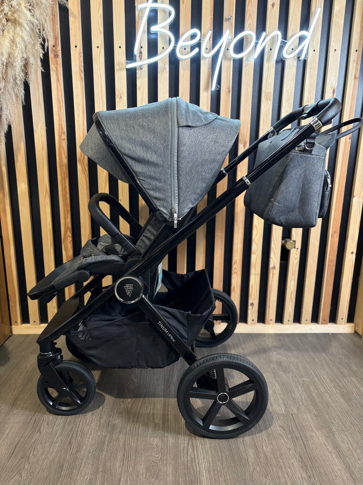 PRE LOVED Venicci Tinum Upline 2-in-1 Travel System - Slate Grey
