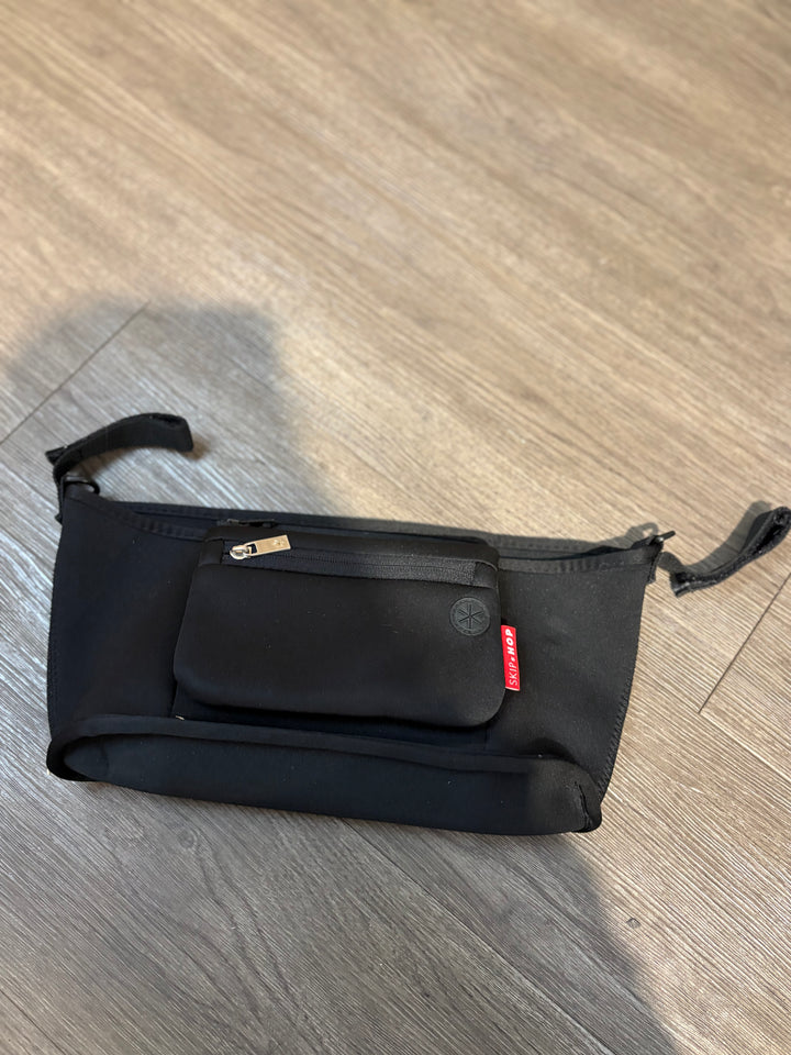 PRE LOVED Skip Hop Organiser - Black