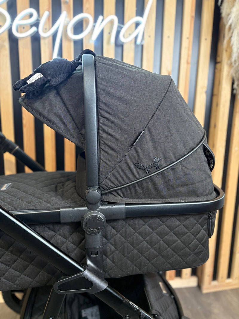 PRE LOVED Cosatto Wow 3 Travel System - Silhouette