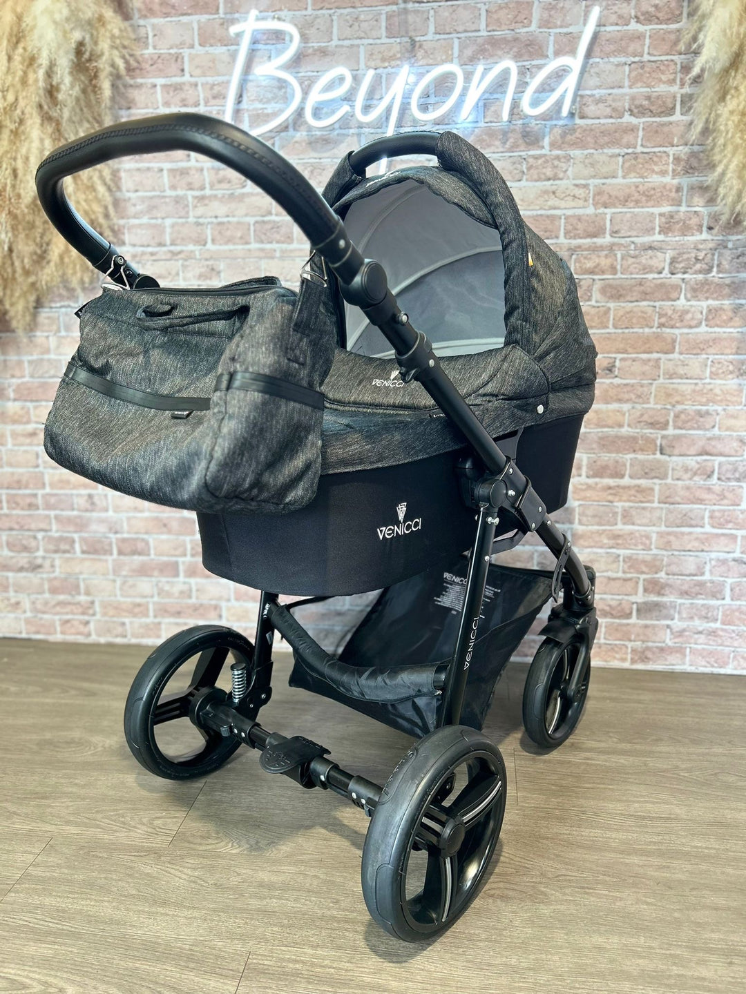 PRE LOVED Venicci Soft Travel System - Denim Black