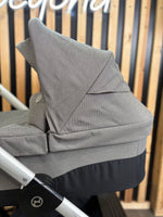 PRE LOVED Cybex Balios 2-in-1 Travel System - Manhattan Grey