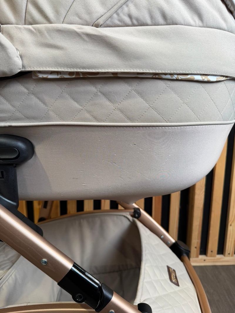 PRE LOVED Cosatto Wow Continental 3-in-1 Travel System - Whisper