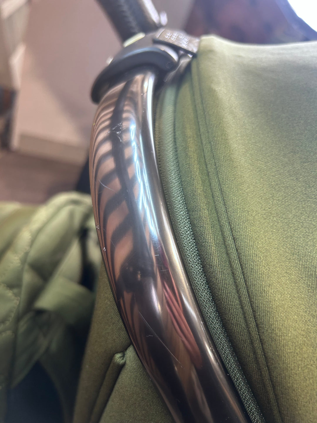 PRE LOVED egg2 Travel System - Olive