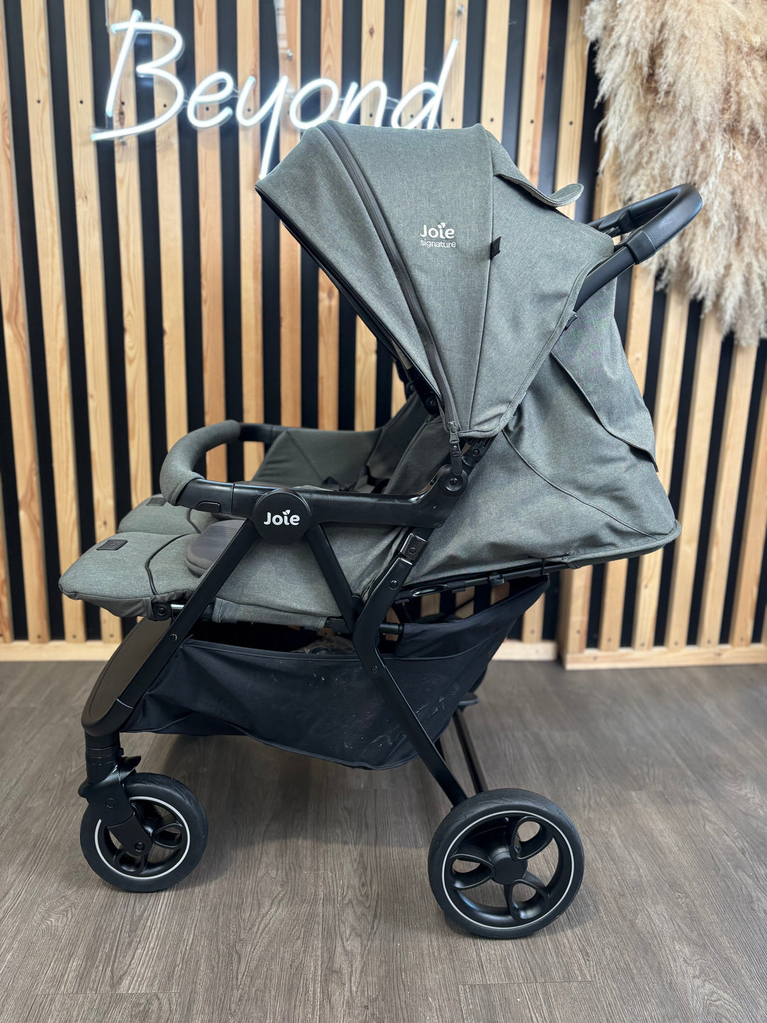 PRE LOVED Joie Signature Estrella Twin Pushchair - Evergreen