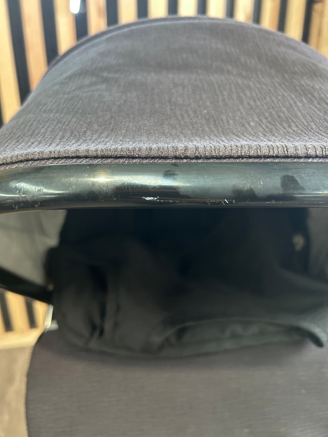 PRE LOVED Venicci Tinum 2.0 2-in-1 Travel System - SE Stylish Black