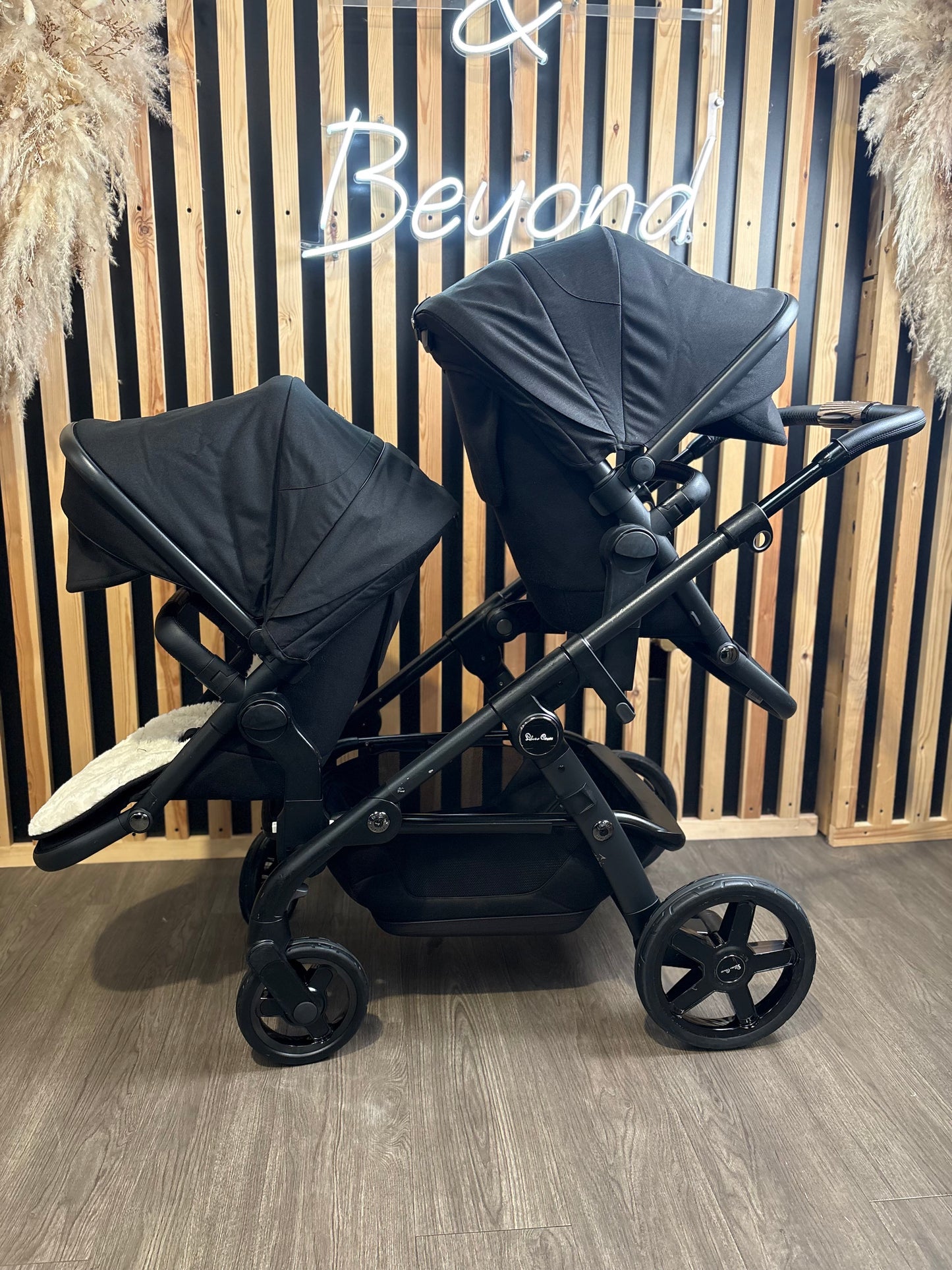 PRE LOVED Silver Cross Wave Double Travel System - Onyx