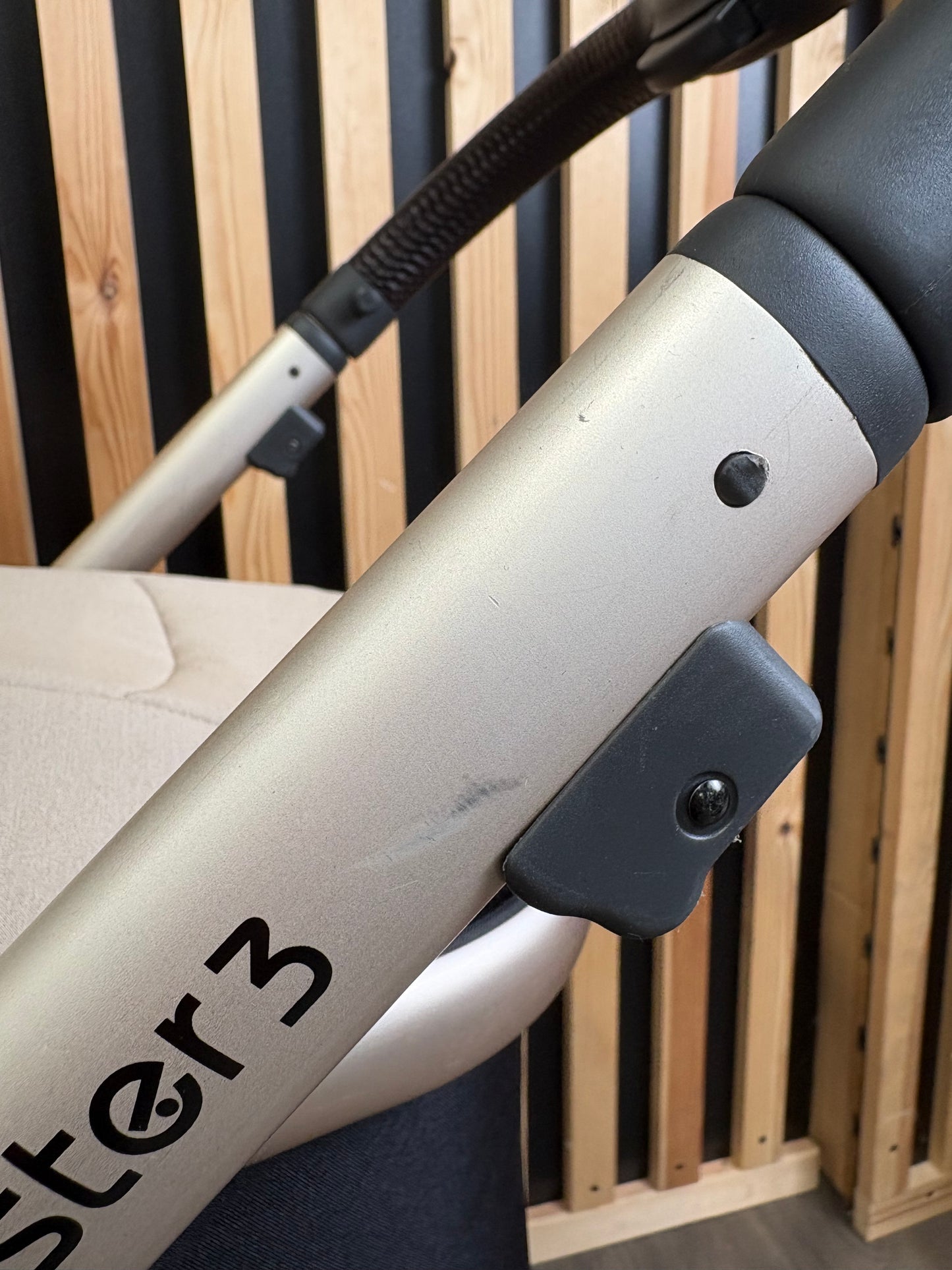 PRE LOVED Babystyle Oyster3 Pram + Pushchair - Creme Brulee