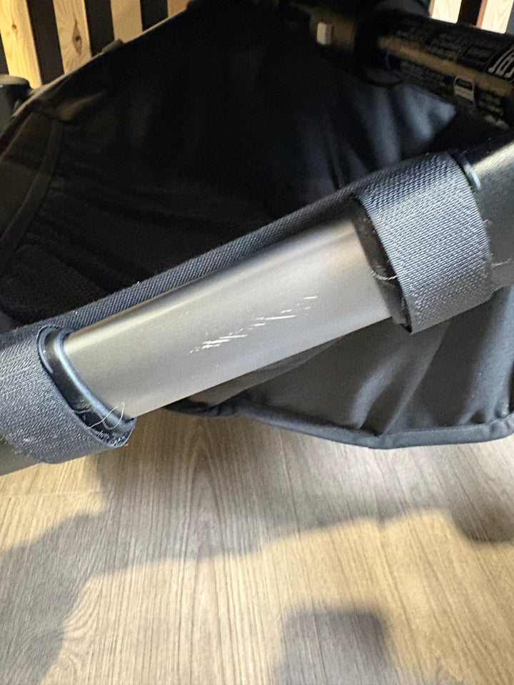 PRE LOVED Bugaboo Donkey5 Twin Bundle - Stormy Blue