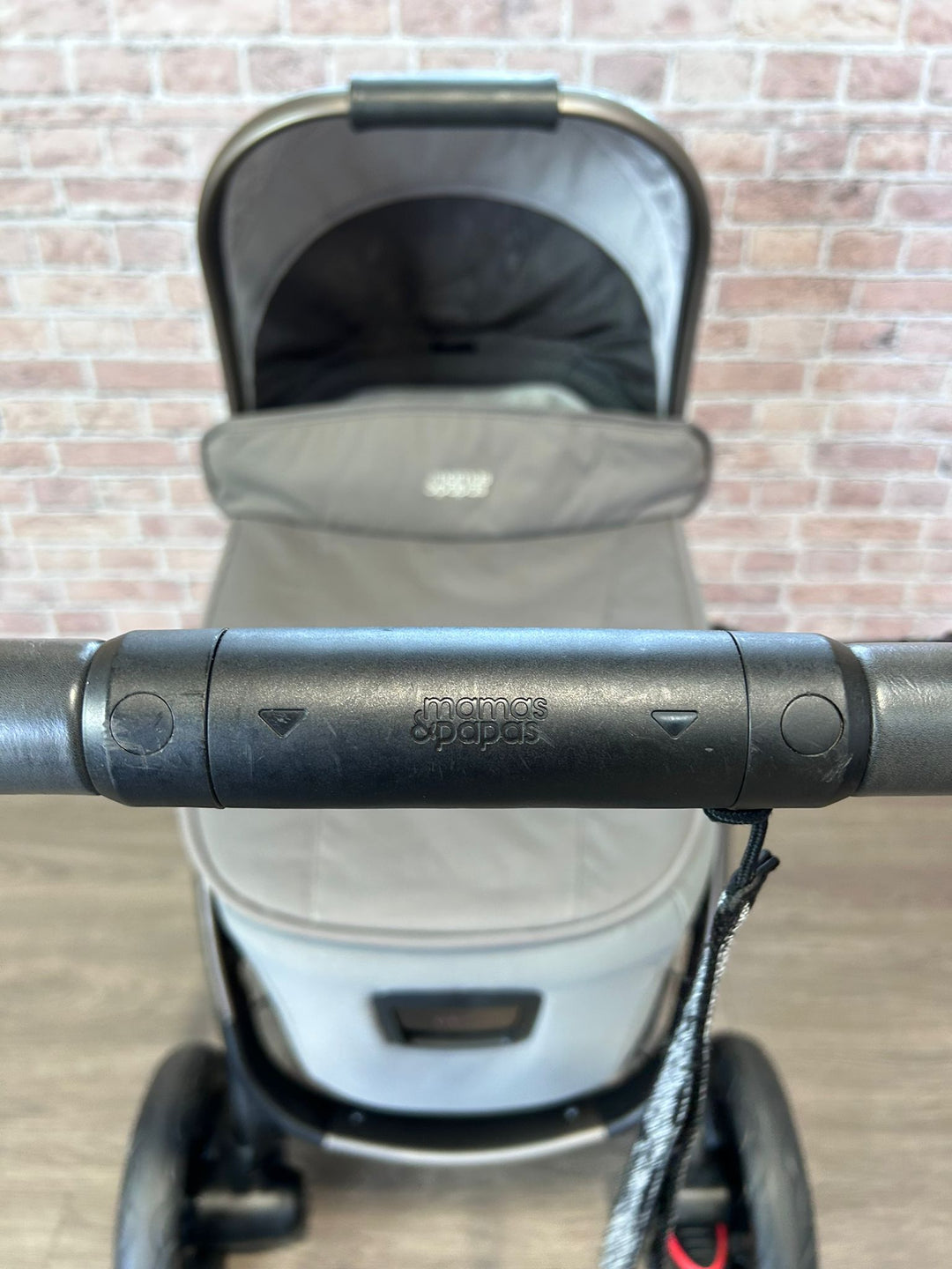 PRE LOVED Mamas & Papas Ocarro Cabriofix i-Size Travel System - Phantom