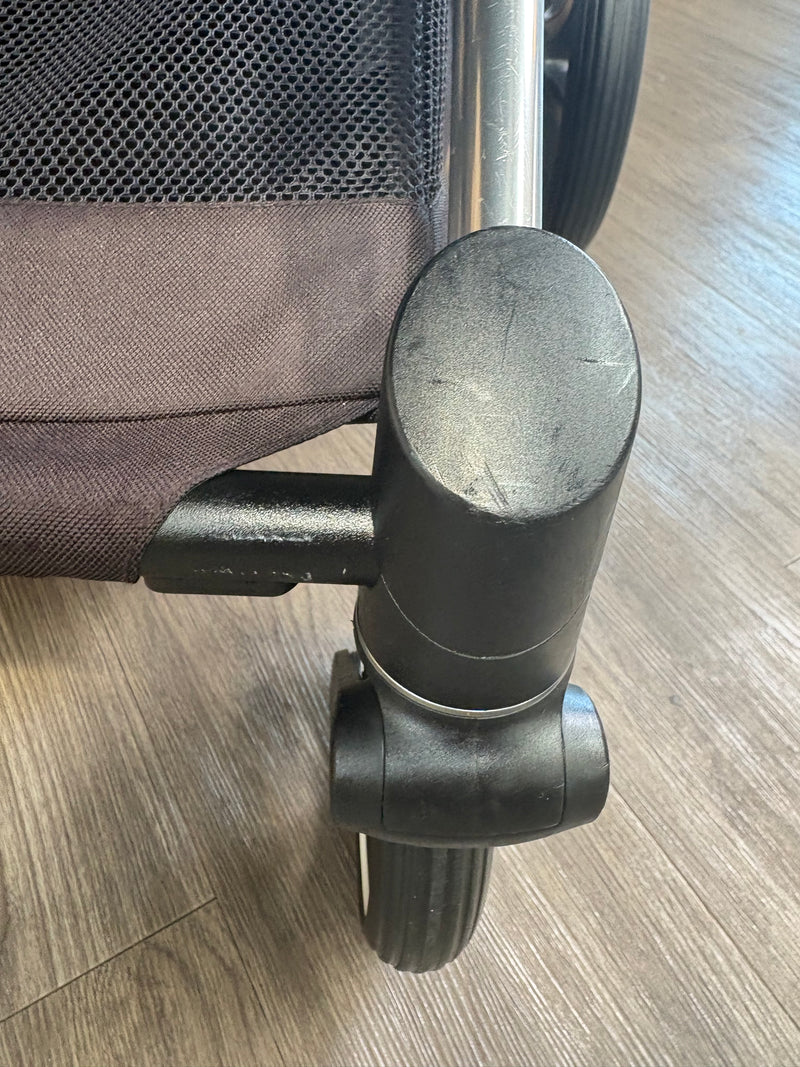 PRE LOVED Cybex Priam 2-in-1 Travel System - Sepia Black on Chrome