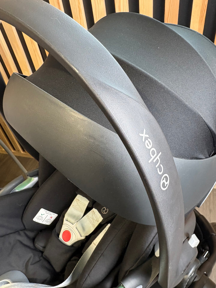 PRE LOVED iCandy Peach 7 Travel System - Jet/Black