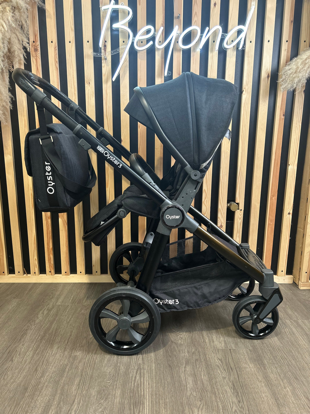 PRE LOVED Babystyle Oyster3 Travel System - Pepper