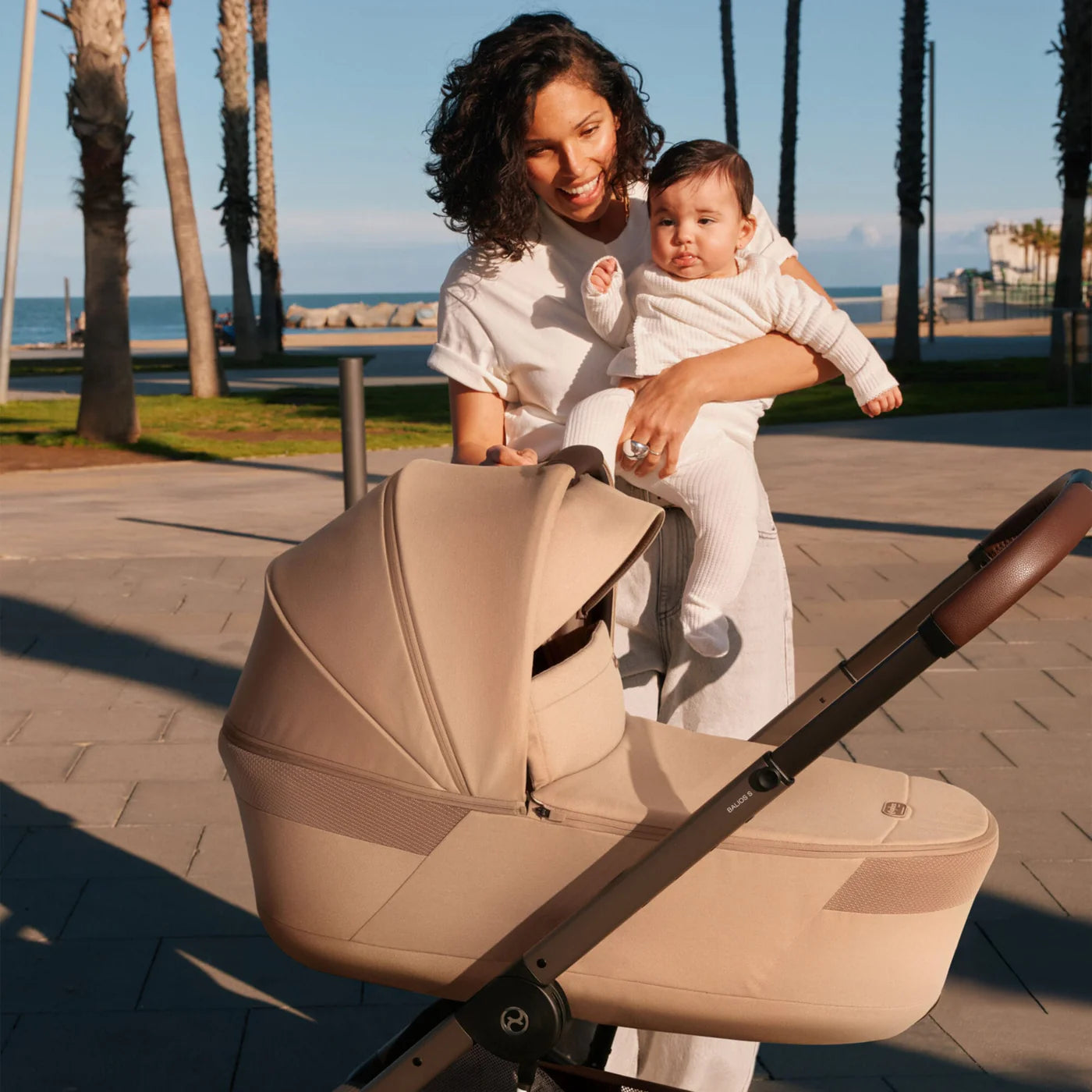 Cybex Balios S Lux Cloud G3 Ultimate Travel System Bundle - Moon Black (2026)
