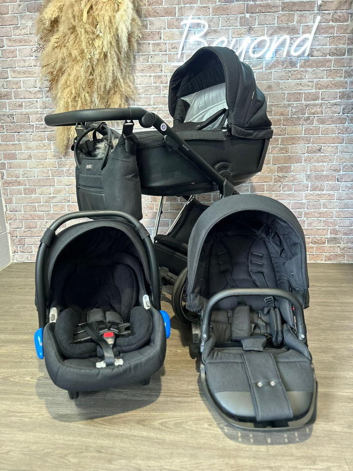 EX DISPLAY Mee-Go Milano Plus Travel System - Platinum