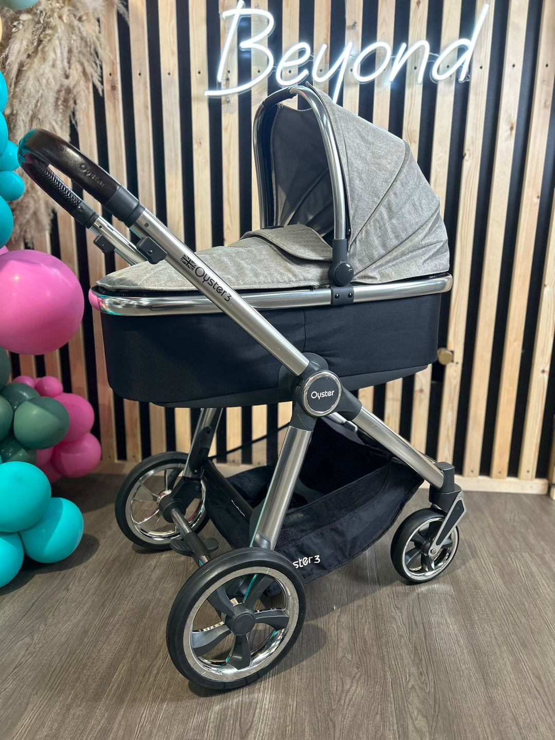 PRE LOVED Babystyle Oyster3 Travel System - Pebble