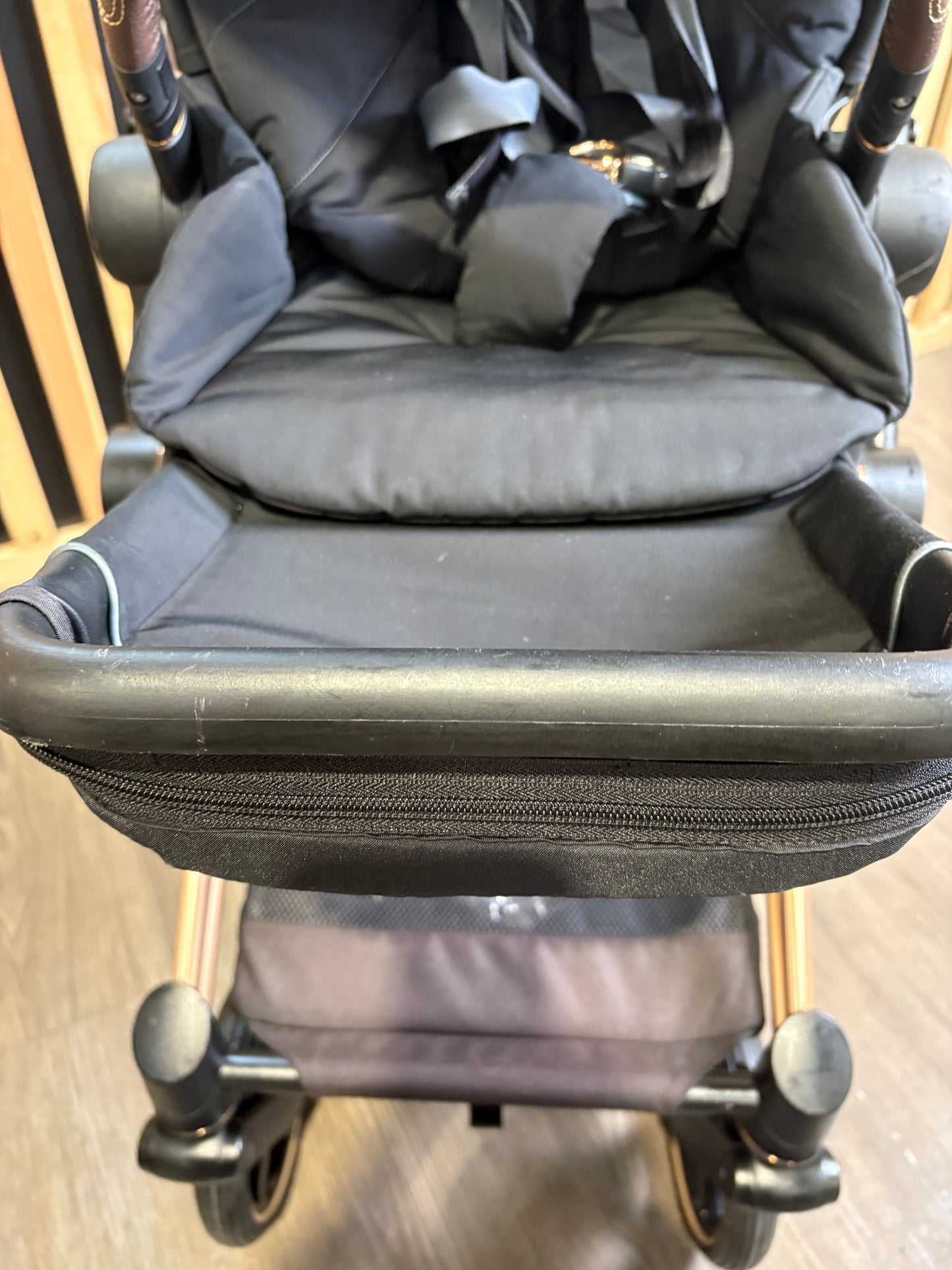 PRE LOVED Cybex Priam 3in1 Travel System + EX DISPLAY COT LUX - Sepia Black on Rose Gold