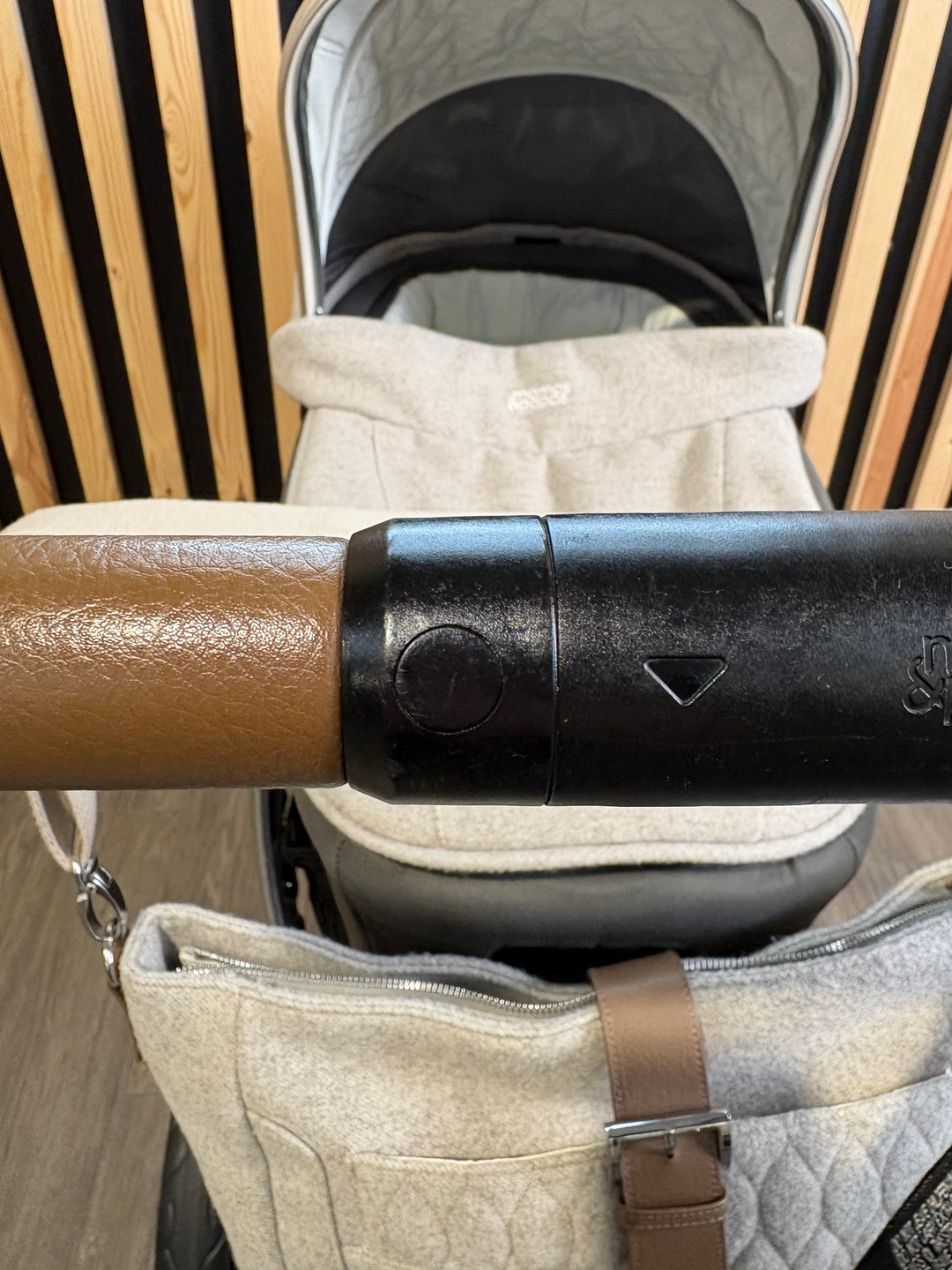 PRE LOVED Mamas & Papas Ocarro Travel System - Heritage