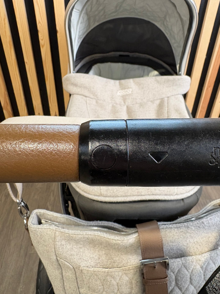 PRE LOVED Mamas & Papas Ocarro Travel System - Heritage